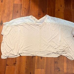 POL oversized boxy Beige Knit Accent Top size M.